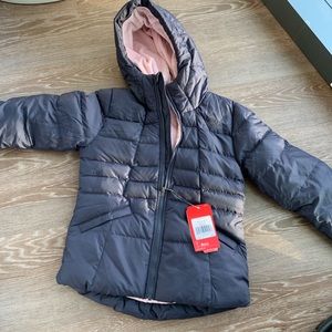 North face girls jacket BRAND NEW 10/12 yr old